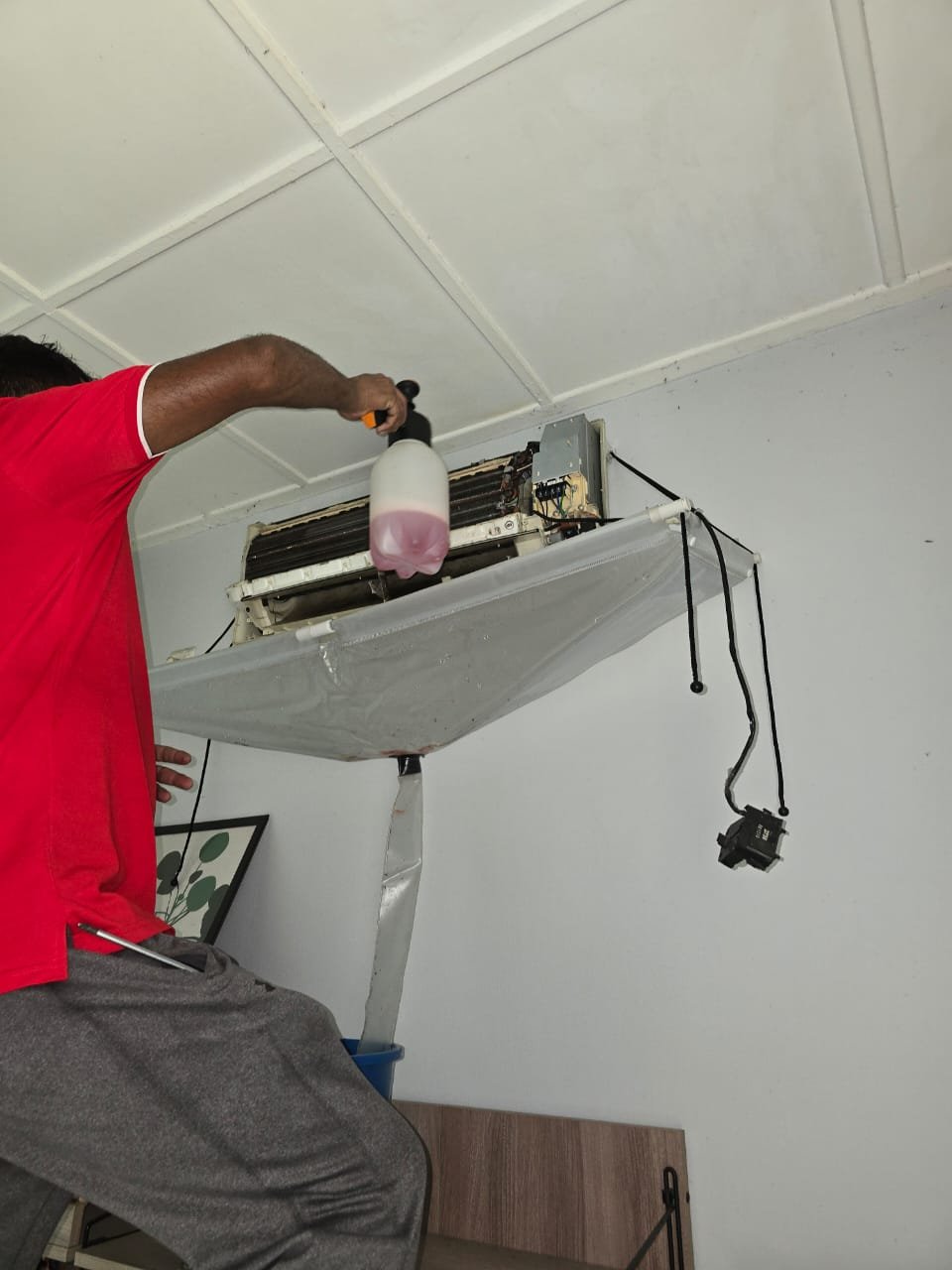 Chemical wash treatment on split aircond, RumahPro deep cleaning KL