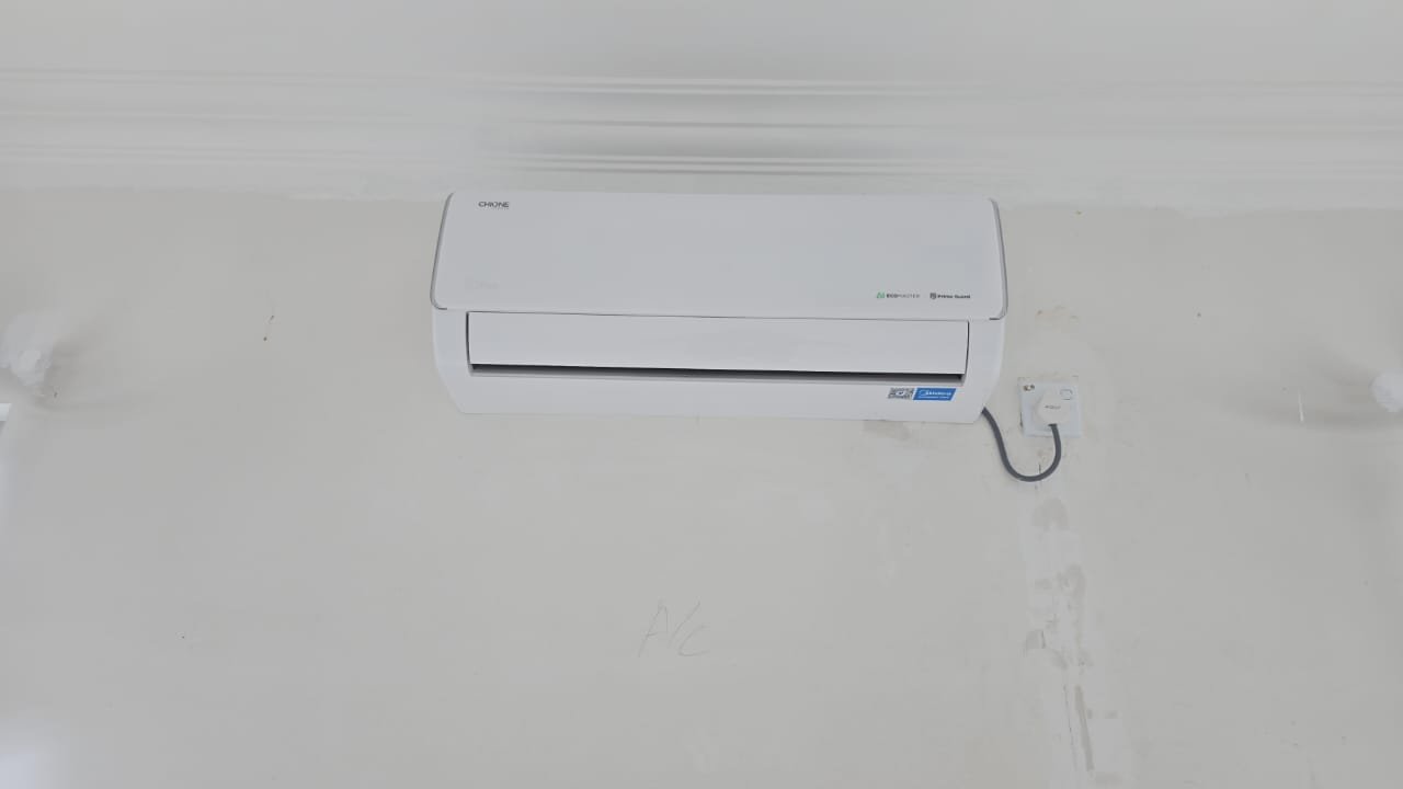Split aircond indoor unit installation by RumahPro Malaysia