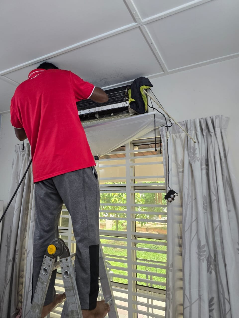 Aircond Installation in Kuala Lumpur & Selangor, Supply, Install & Service for All Brands
