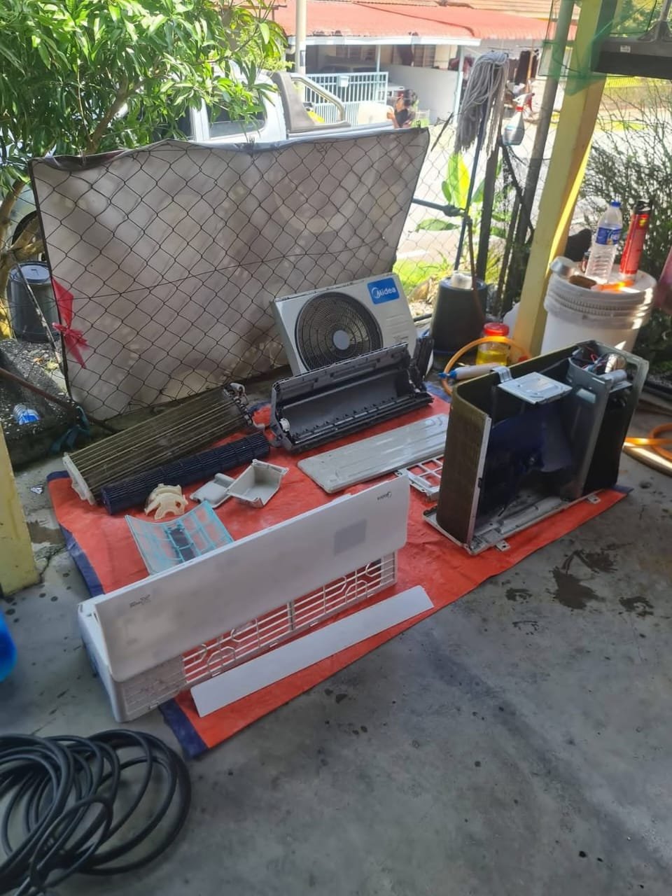 Split aircond fully overhauled and reinstalled in Mount Austin, Johor Bahru
