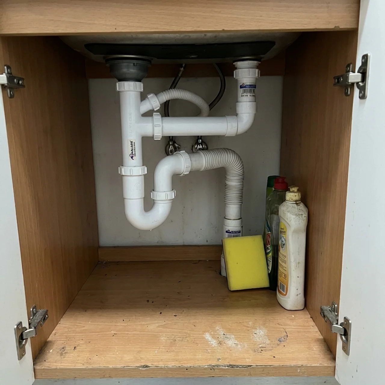 Sink plumbing repair and refit by RumahPro Petaling Jaya