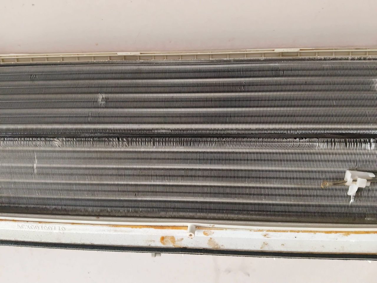 Split aircond service visit by RumahPro certified technician in Selangor